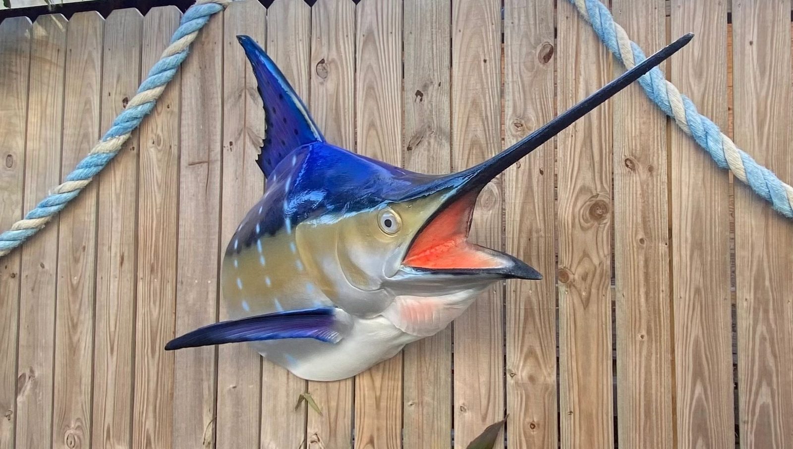 Fiberglass fish mount